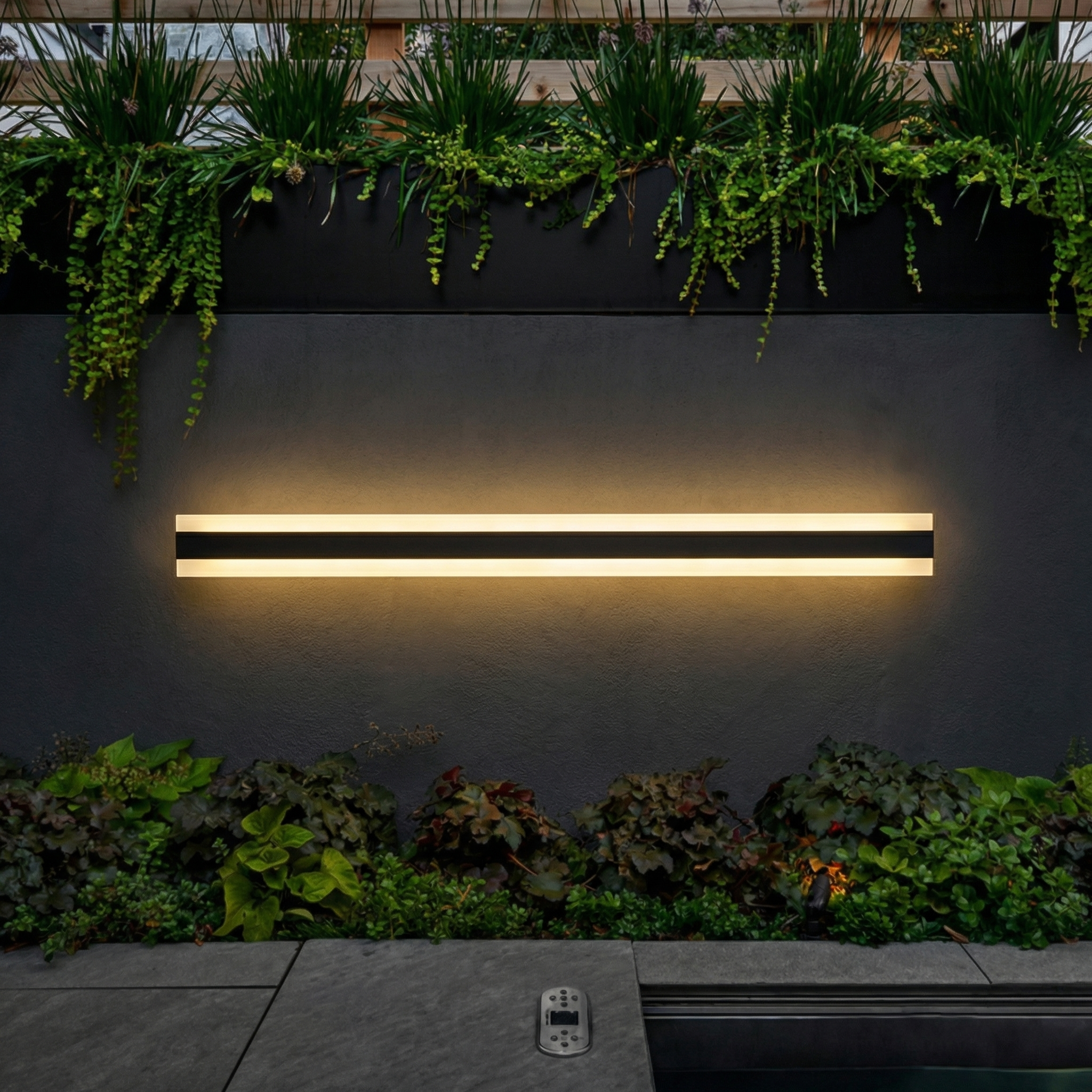 Outdoor LED Wall Light – Linear Design